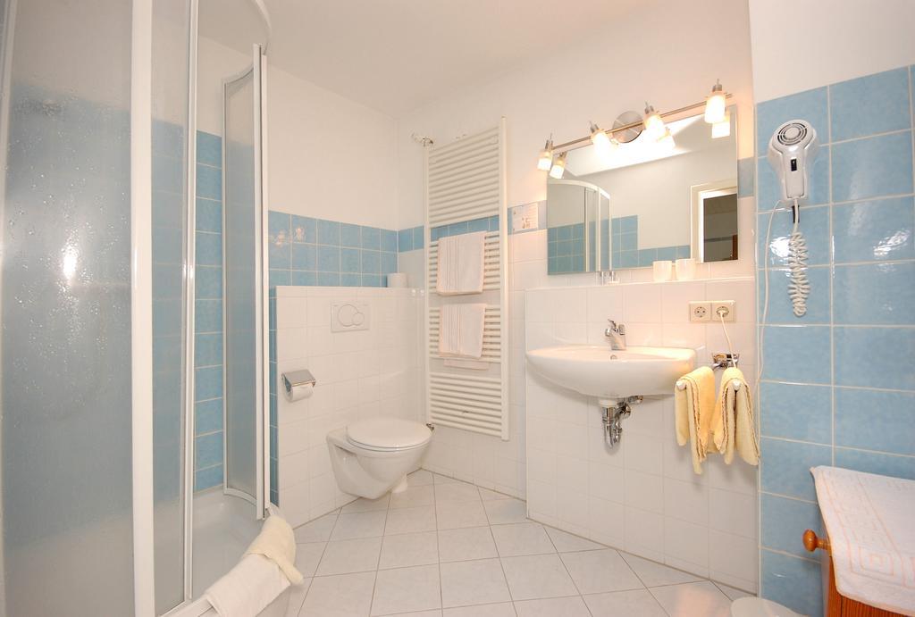 Hotel Hirschen Sankt Peter Habitación foto